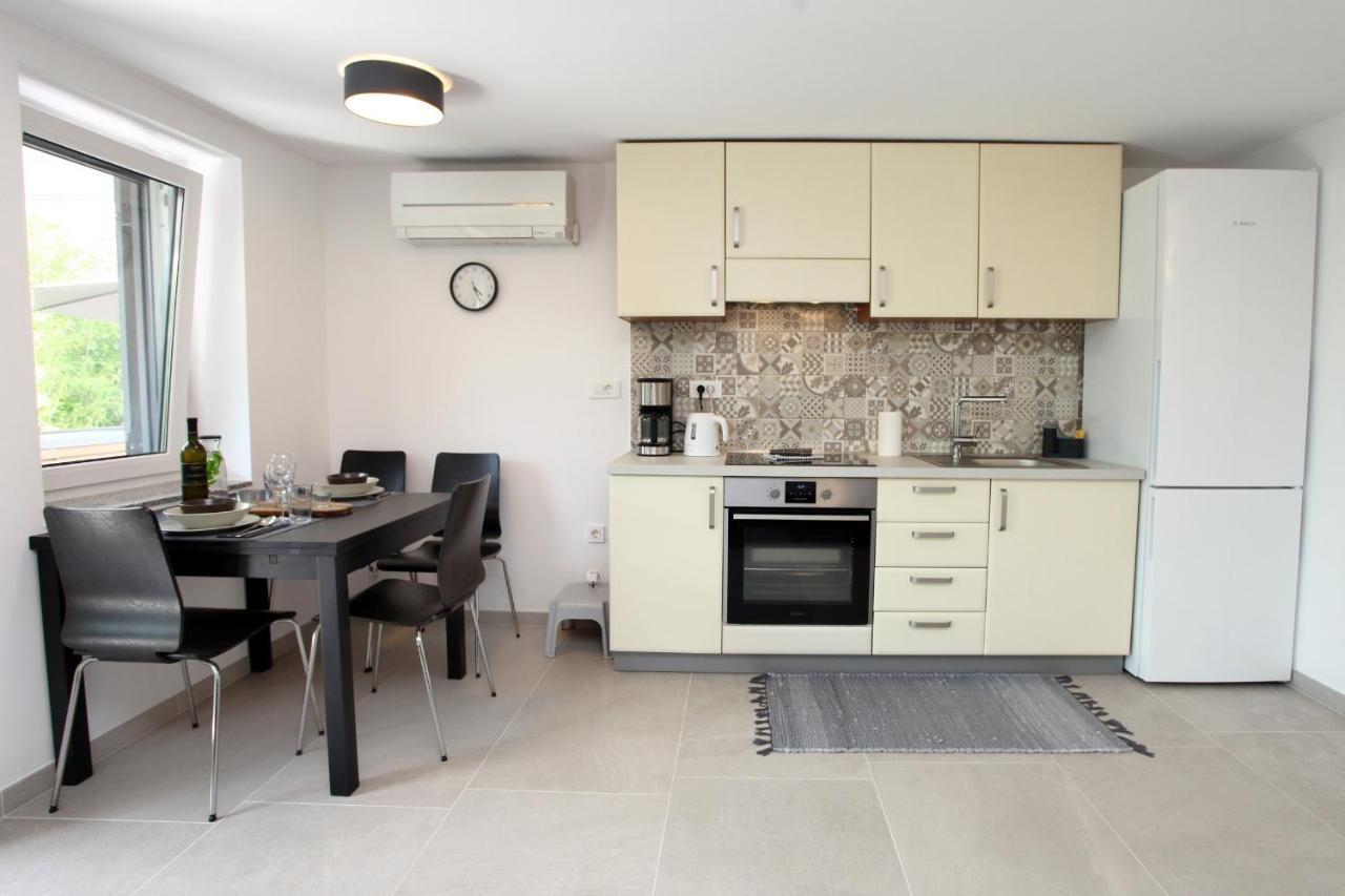 Modern Apartment Parenzana Izma Порторож Екстер'єр фото